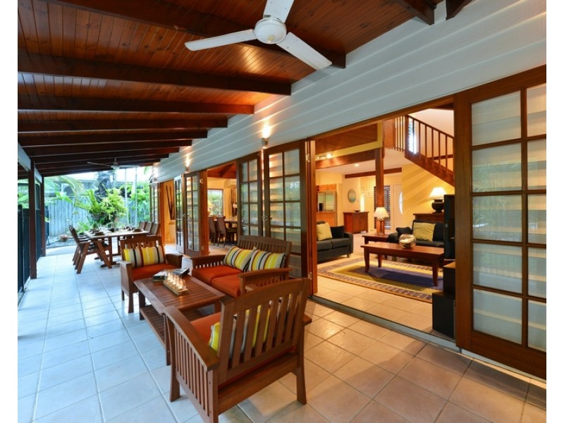 17 Coral Drive, Port Douglas QLD 4877