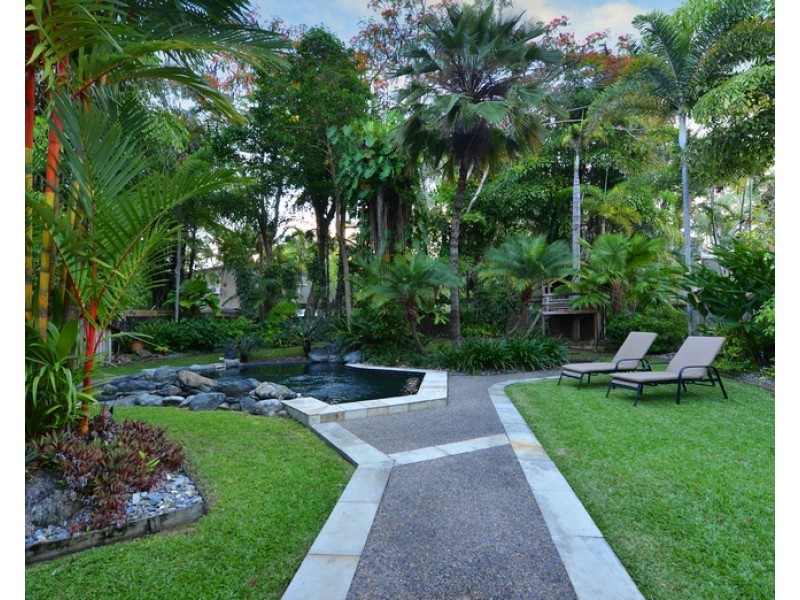17 Coral Drive, Port Douglas QLD 4877