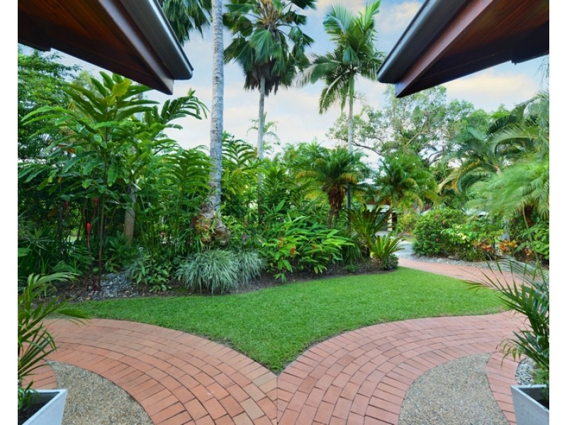 17 Coral Drive, Port Douglas QLD 4877