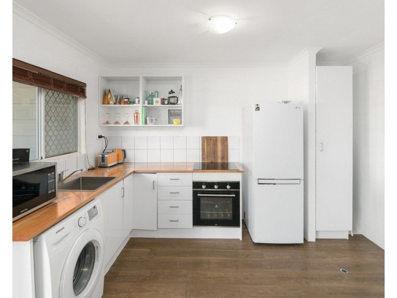 11/22-24 Fairweather Street, Yorkeys Knob QLD 4878