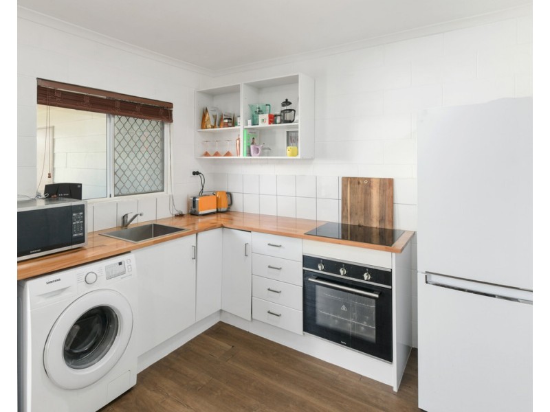 11/22-24 Fairweather Street, Yorkeys Knob QLD 4878