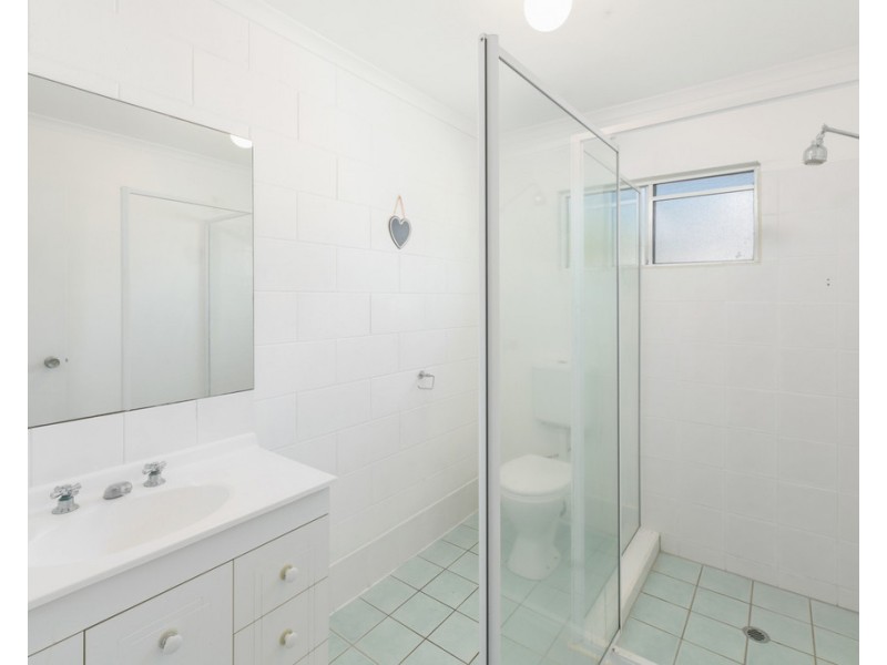 11/22-24 Fairweather Street, Yorkeys Knob QLD 4878