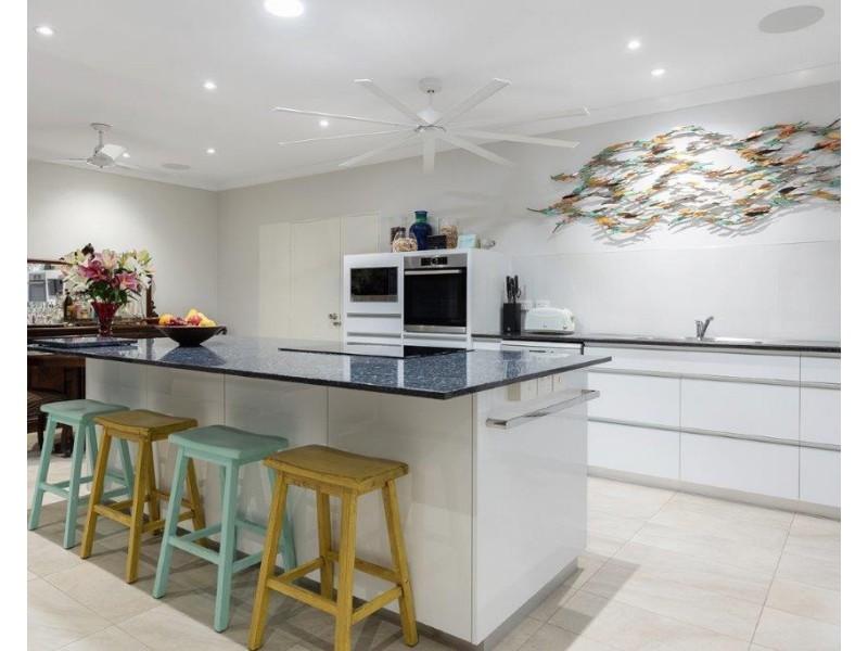 10 Seabrook Avenue, Port Douglas QLD 4877