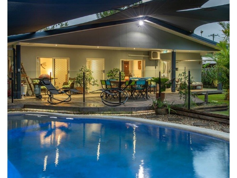 10 Seabrook Avenue, Port Douglas QLD 4877