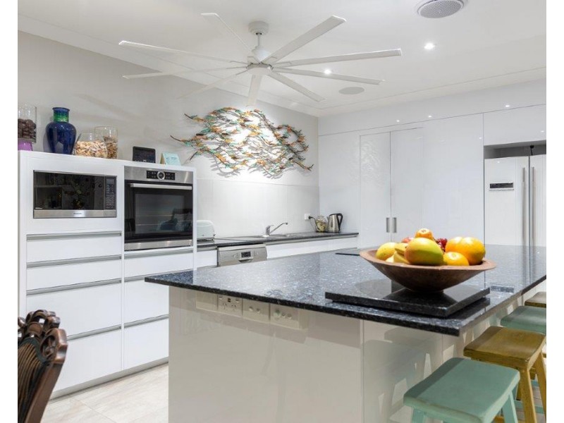 10 Seabrook Avenue, Port Douglas QLD 4877