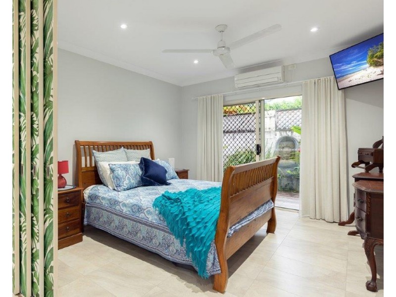 10 Seabrook Avenue, Port Douglas QLD 4877