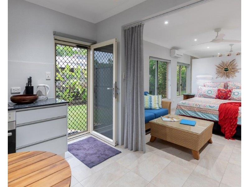 10 Seabrook Avenue, Port Douglas QLD 4877