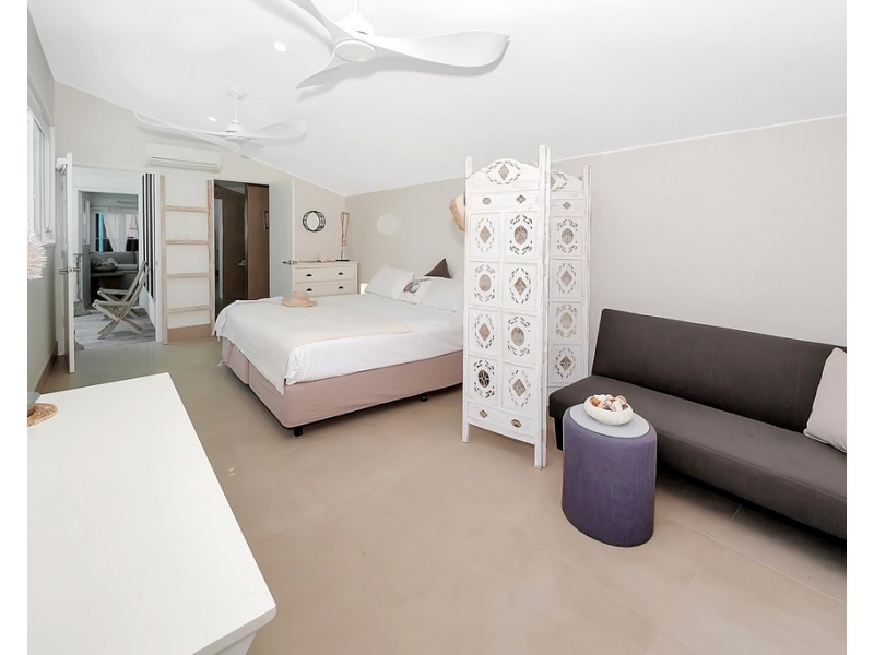 30 Marine Parade, Newell QLD 4873