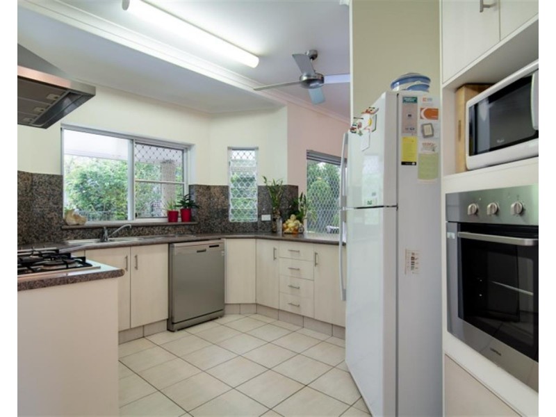 3 Castaways Close, Kewarra Beach QLD 4879