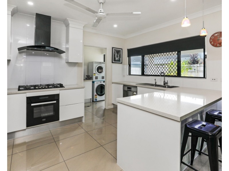 15 Singleton Close, Smithfield QLD 4878