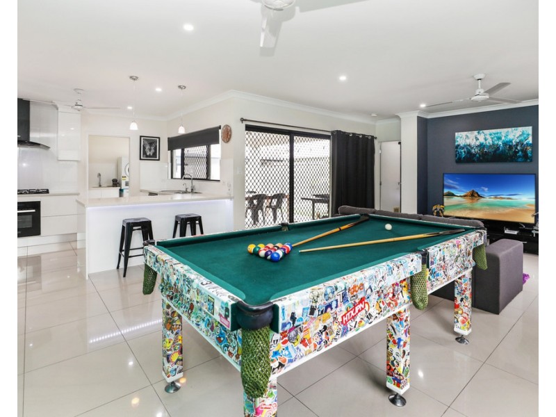 15 Singleton Close, Smithfield QLD 4878