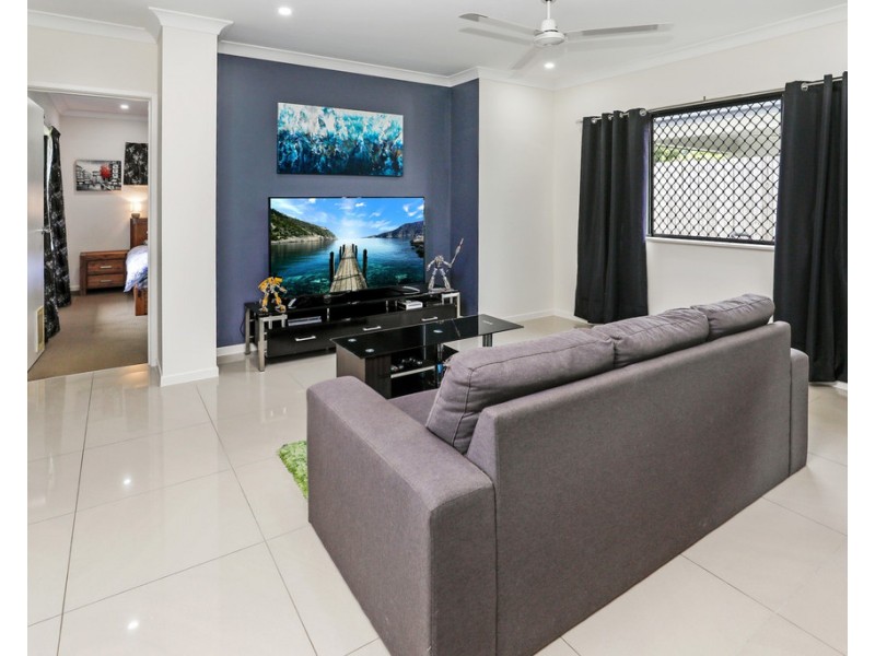 15 Singleton Close, Smithfield QLD 4878