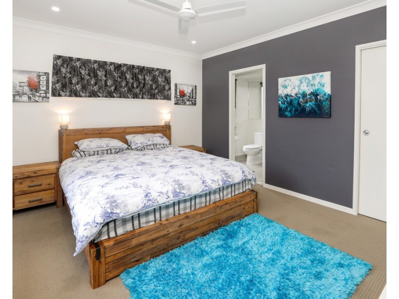 15 Singleton Close, Smithfield QLD 4878