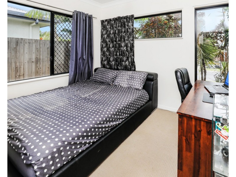 15 Singleton Close, Smithfield QLD 4878