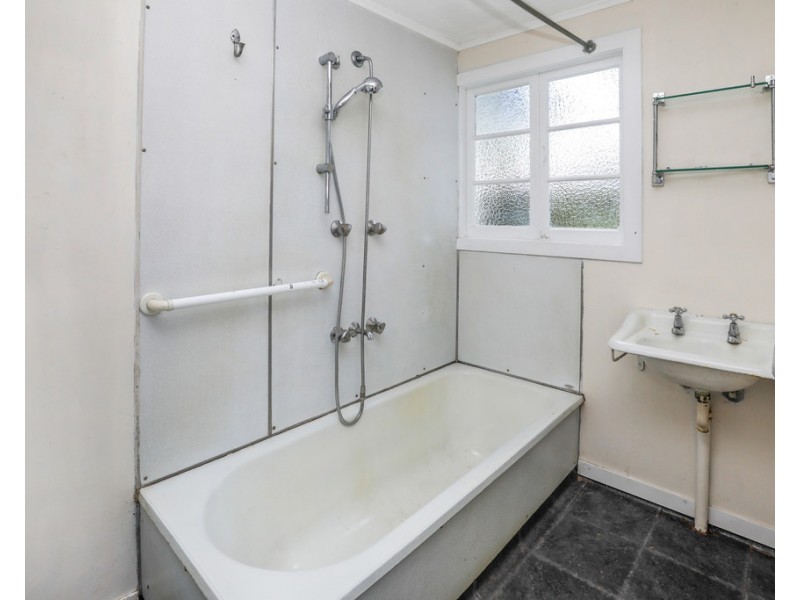 31 Fleming Street, Edge Hill QLD 4870