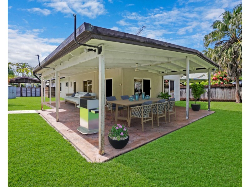 3 Coogee Close, Kewarra Beach QLD 4879