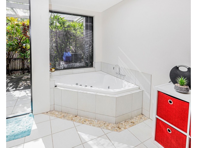 14/22 Oyster Court, Trinity Beach QLD 4879