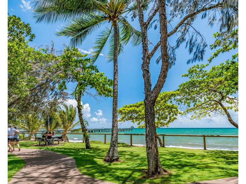 5/7 Harpa Street, Palm Cove QLD 4879