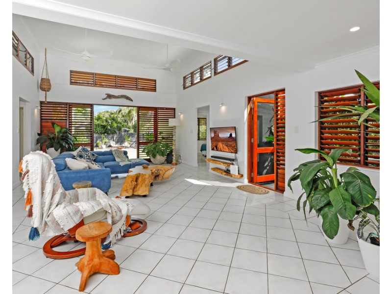 45 Jamieson Street, Trinity Beach QLD 4879