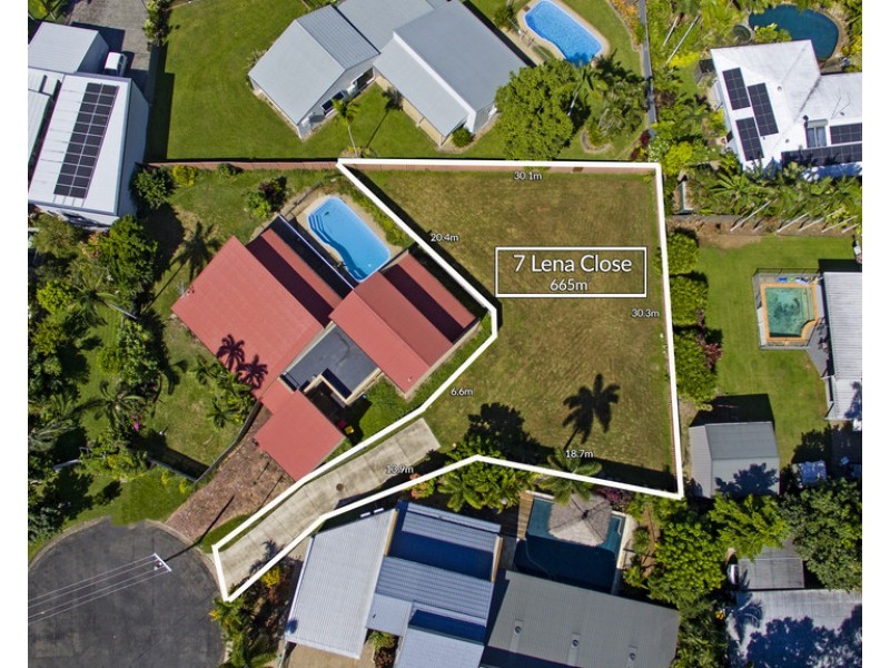 7 Lena Close, Clifton Beach QLD 4879