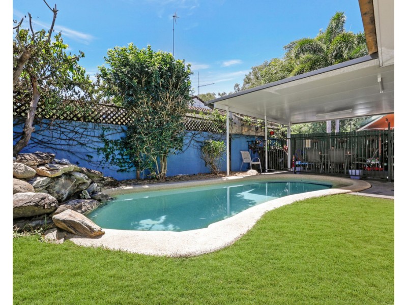 2/8 Albion Street, Yorkeys Knob QLD 4878