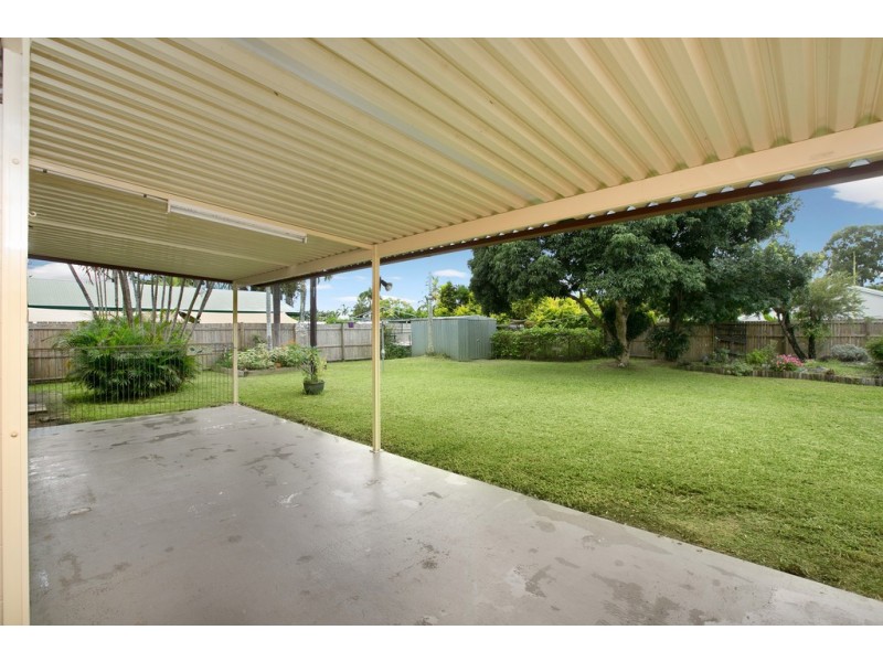 8 Whelk Close, Trinity Beach QLD 4879