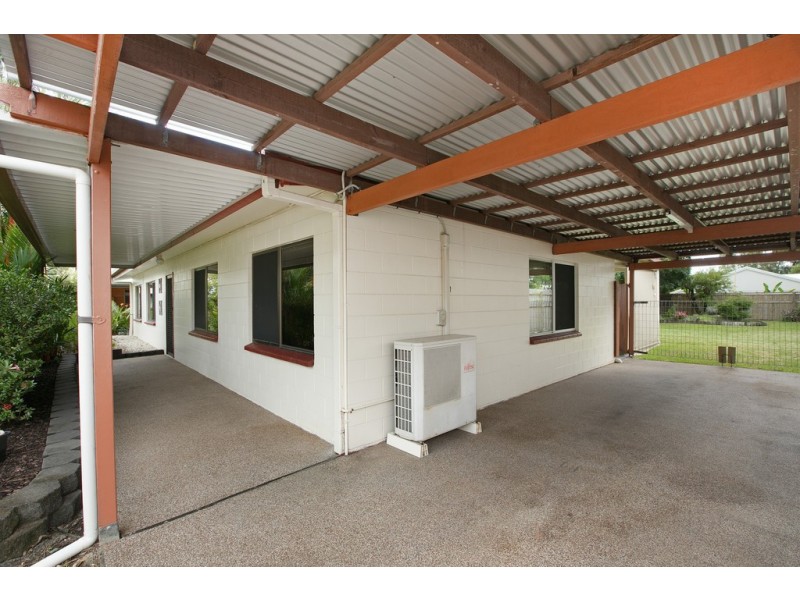 8 Whelk Close, Trinity Beach QLD 4879