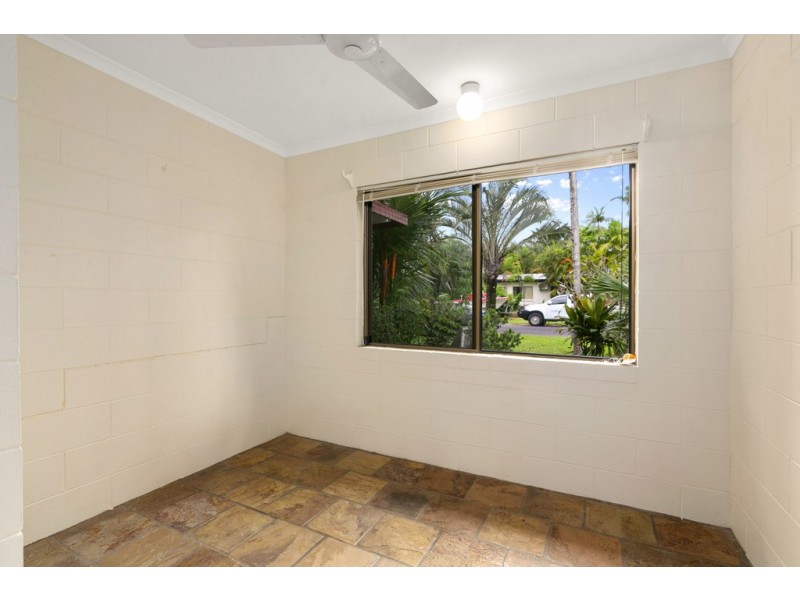 8 Whelk Close, Trinity Beach QLD 4879