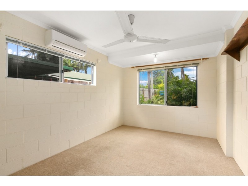 8 Whelk Close, Trinity Beach QLD 4879