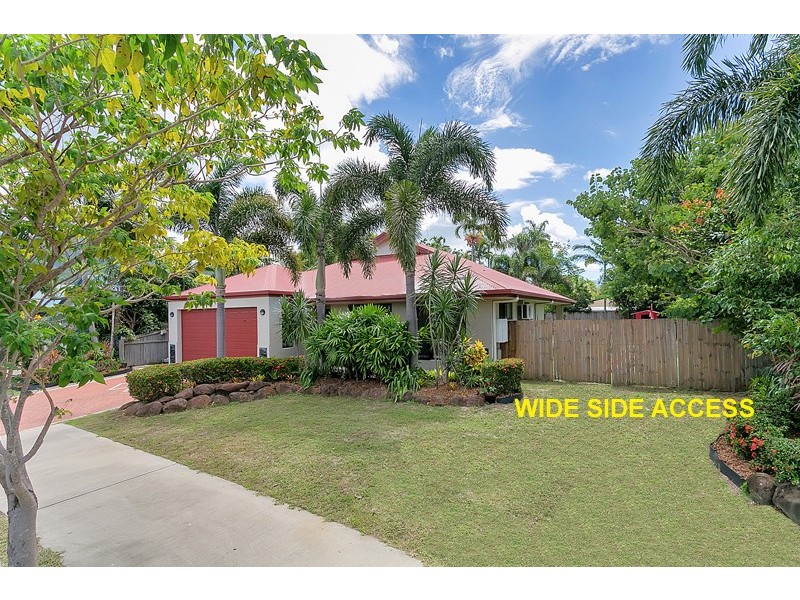 17 Angor Road, Trinity Park QLD 4879