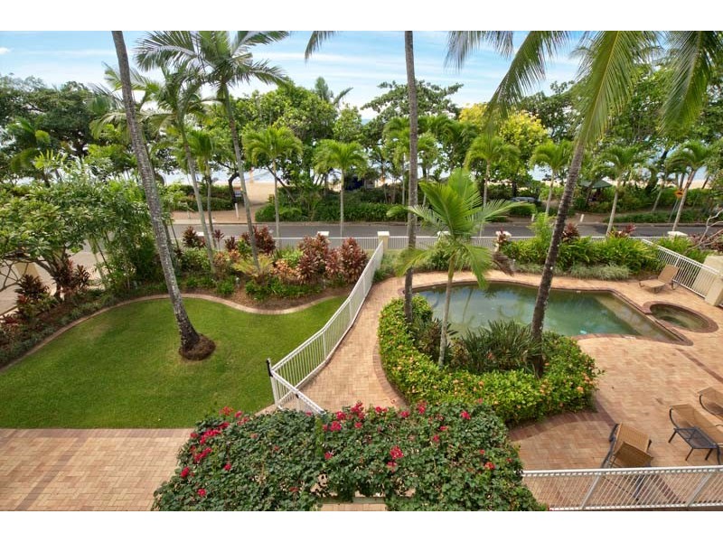 Trinity Beach QLD 4879