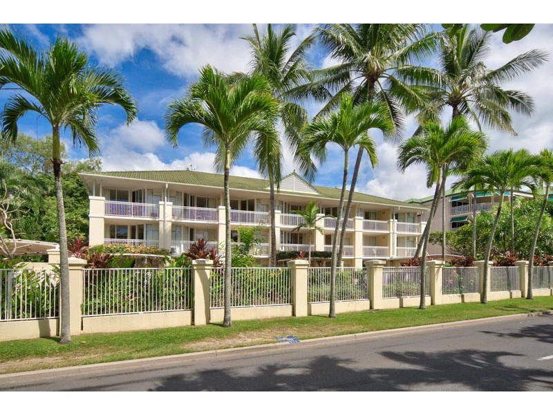 Trinity Beach QLD 4879