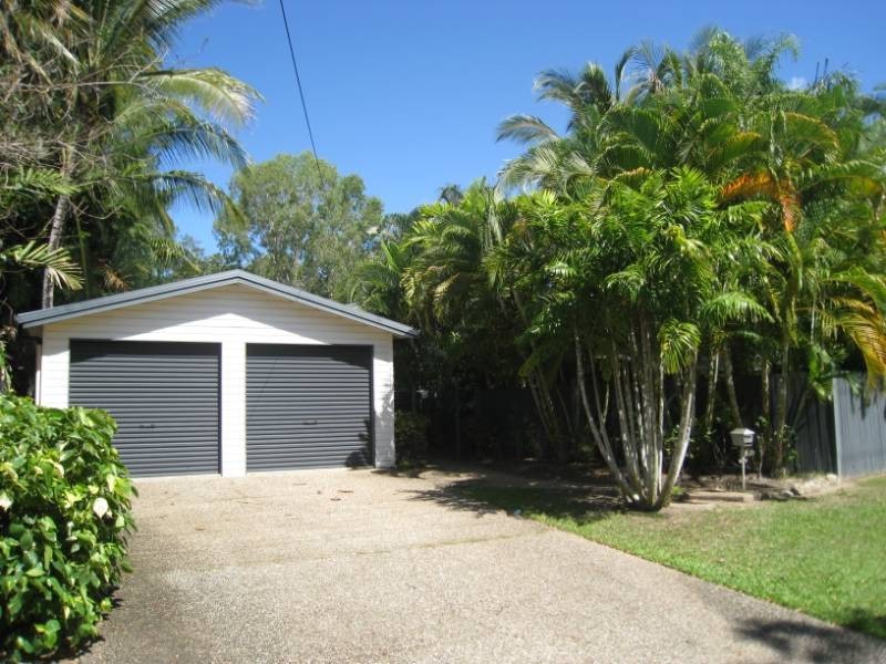 Clifton Beach QLD 4879