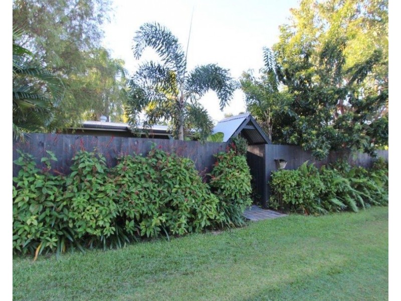 10 Kavieng Street, Trinity Beach QLD 4879