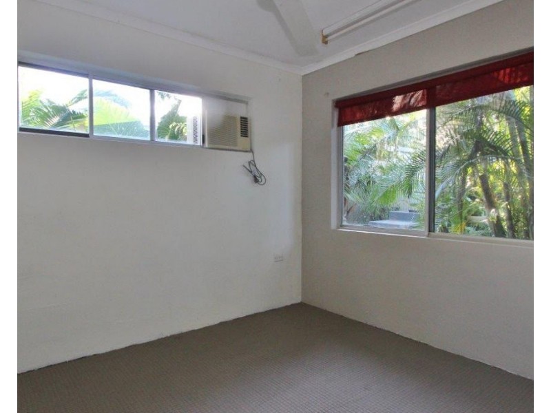 10 Kavieng Street, Trinity Beach QLD 4879