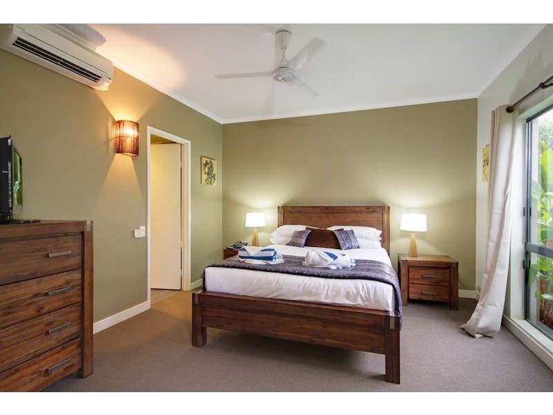 Palm Cove QLD 4879