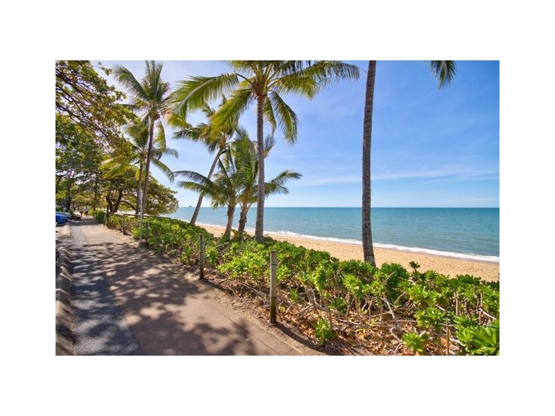Trinity Beach QLD 4879