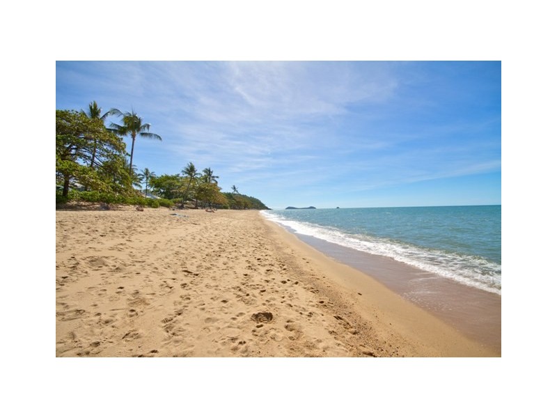 Trinity Beach QLD 4879
