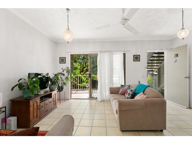 16/129 Oleander Street, Holloways Beach QLD 4878