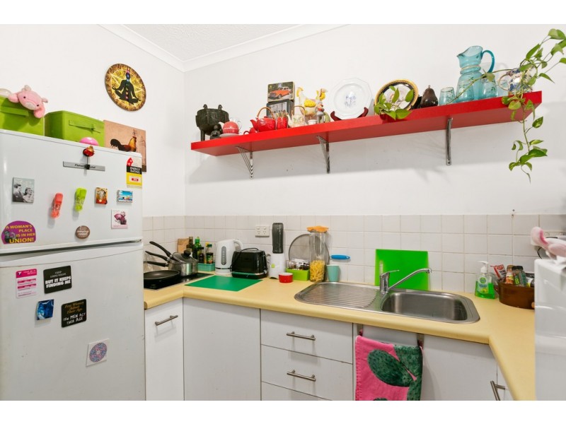 16/129 Oleander Street, Holloways Beach QLD 4878