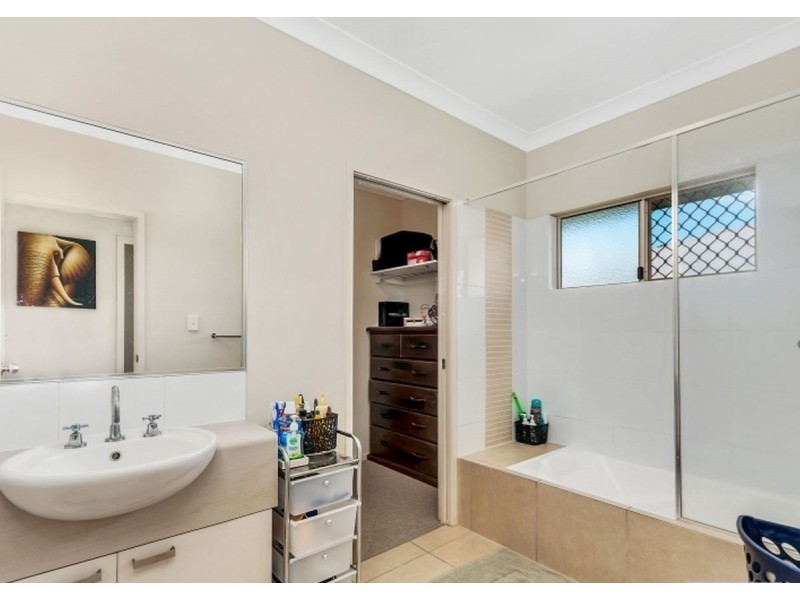 6 Baldwin Close, White Rock QLD 4868