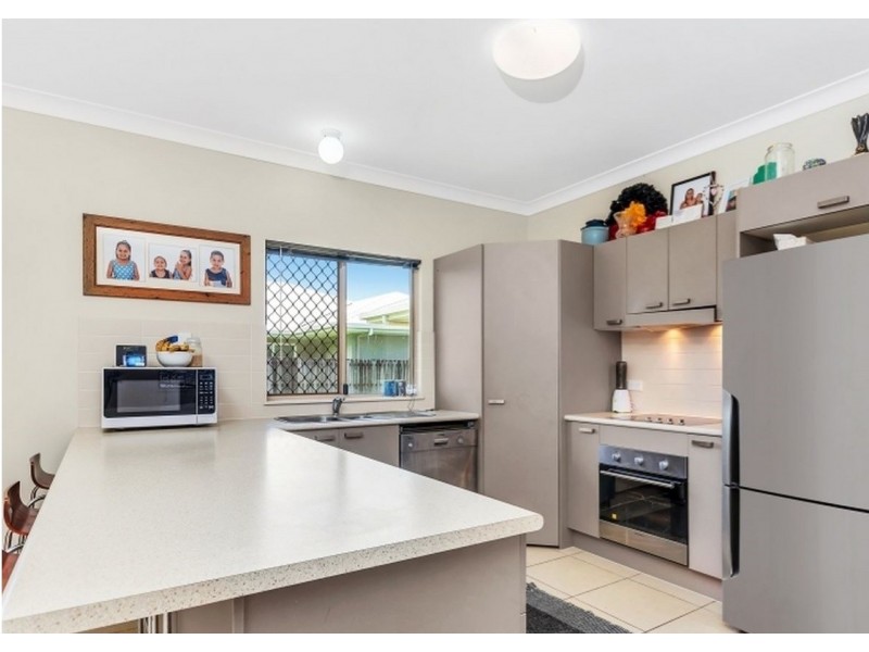 6 Baldwin Close, White Rock QLD 4868