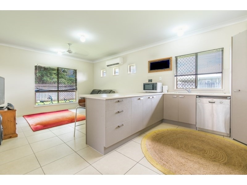 6 Baldwin Close, White Rock QLD 4868