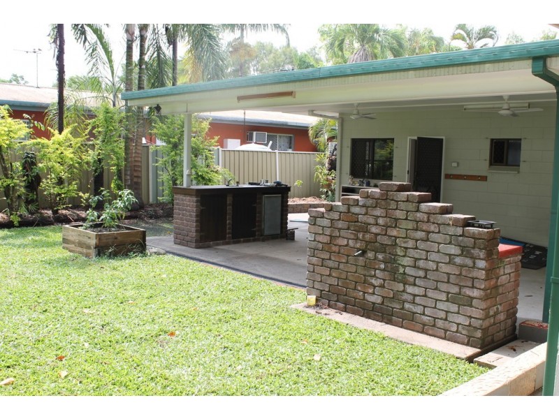 11 Huon Street, Trinity Beach QLD 4879