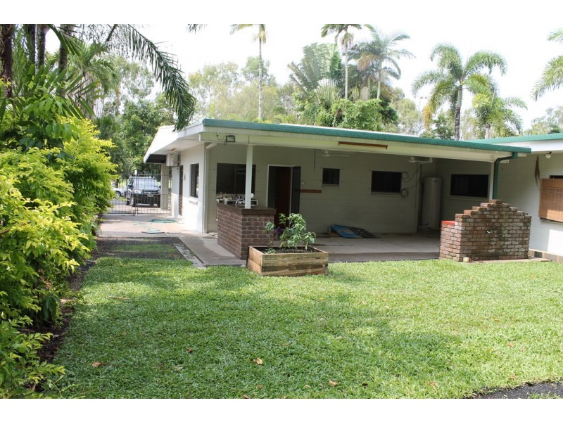 11 Huon Street, Trinity Beach QLD 4879