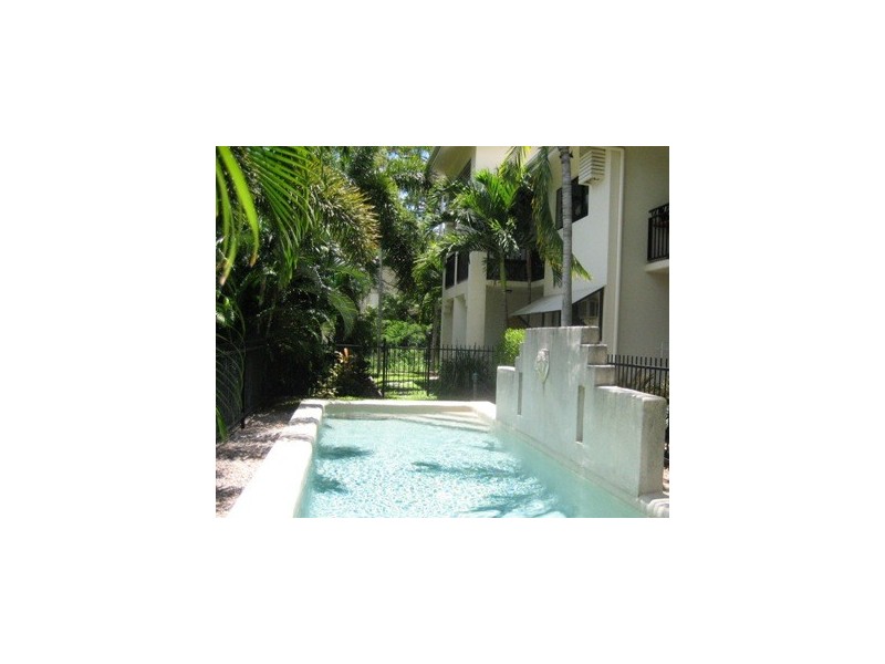 1/106 Moore Street, Trinity Beach QLD 4879