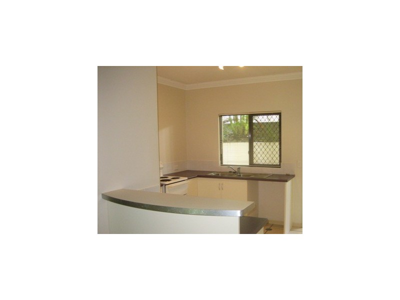 1/106 Moore Street, Trinity Beach QLD 4879