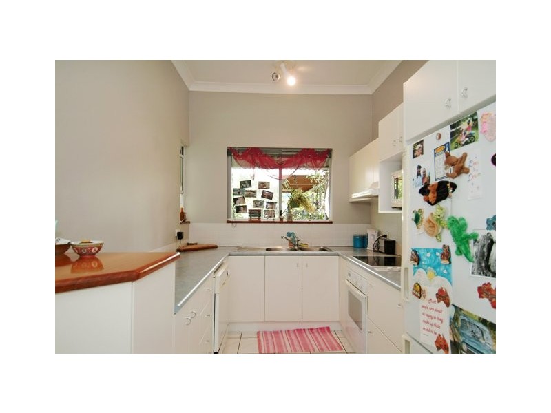 6/24 Moore Street, Trinity Beach QLD 4879