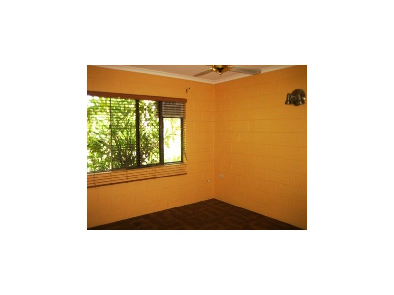 33 Kavieng Street, Trinity Beach QLD 4879