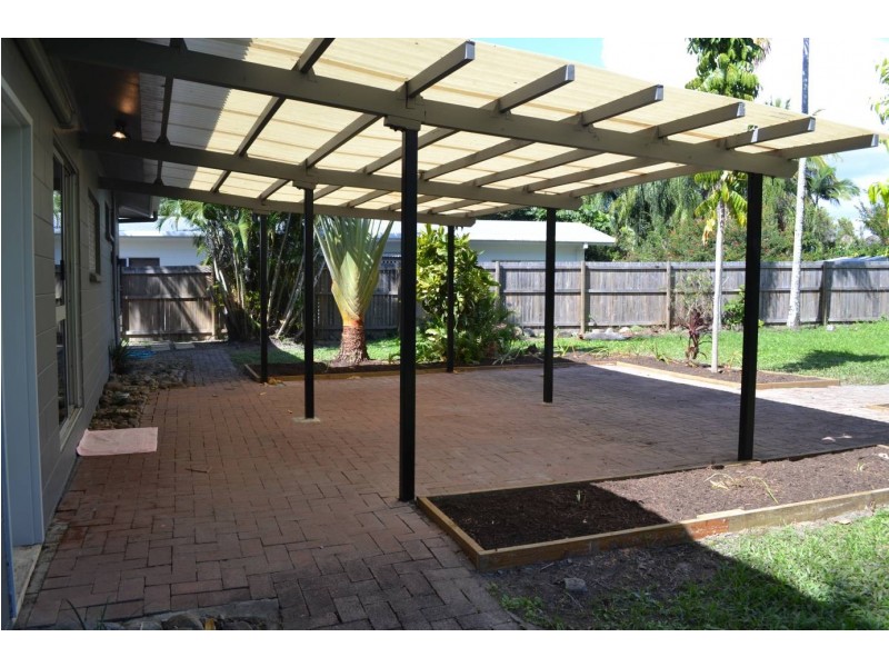 9 Starling Street, Kewarra Beach QLD 4879